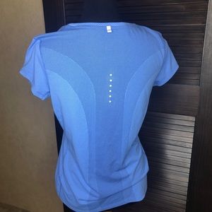 Nike Tops - Women’s Nike dri-fit tee Nike Tops - Women’s Nike dri-fit tee
